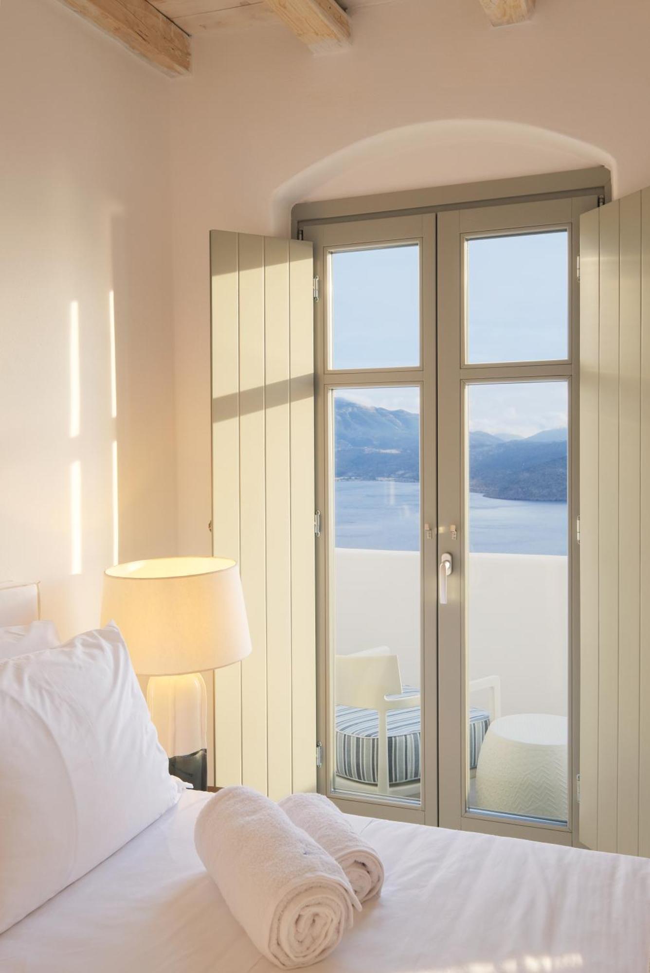 Odyssey Rock Milos Sunset Suites Plaka  Exterior foto